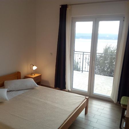 Apartment On The Beach Локва-Рогозница Экстерьер фото