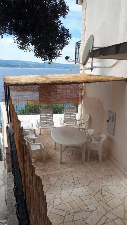 Apartment On The Beach Локва-Рогозница Экстерьер фото