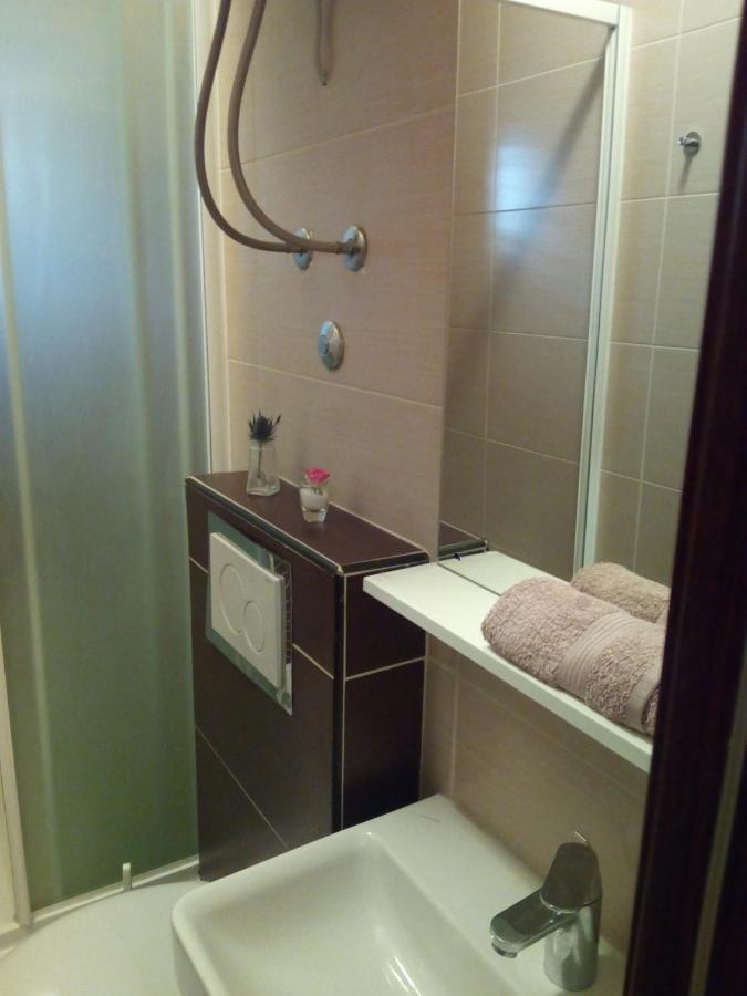Apartment On The Beach Локва-Рогозница Экстерьер фото