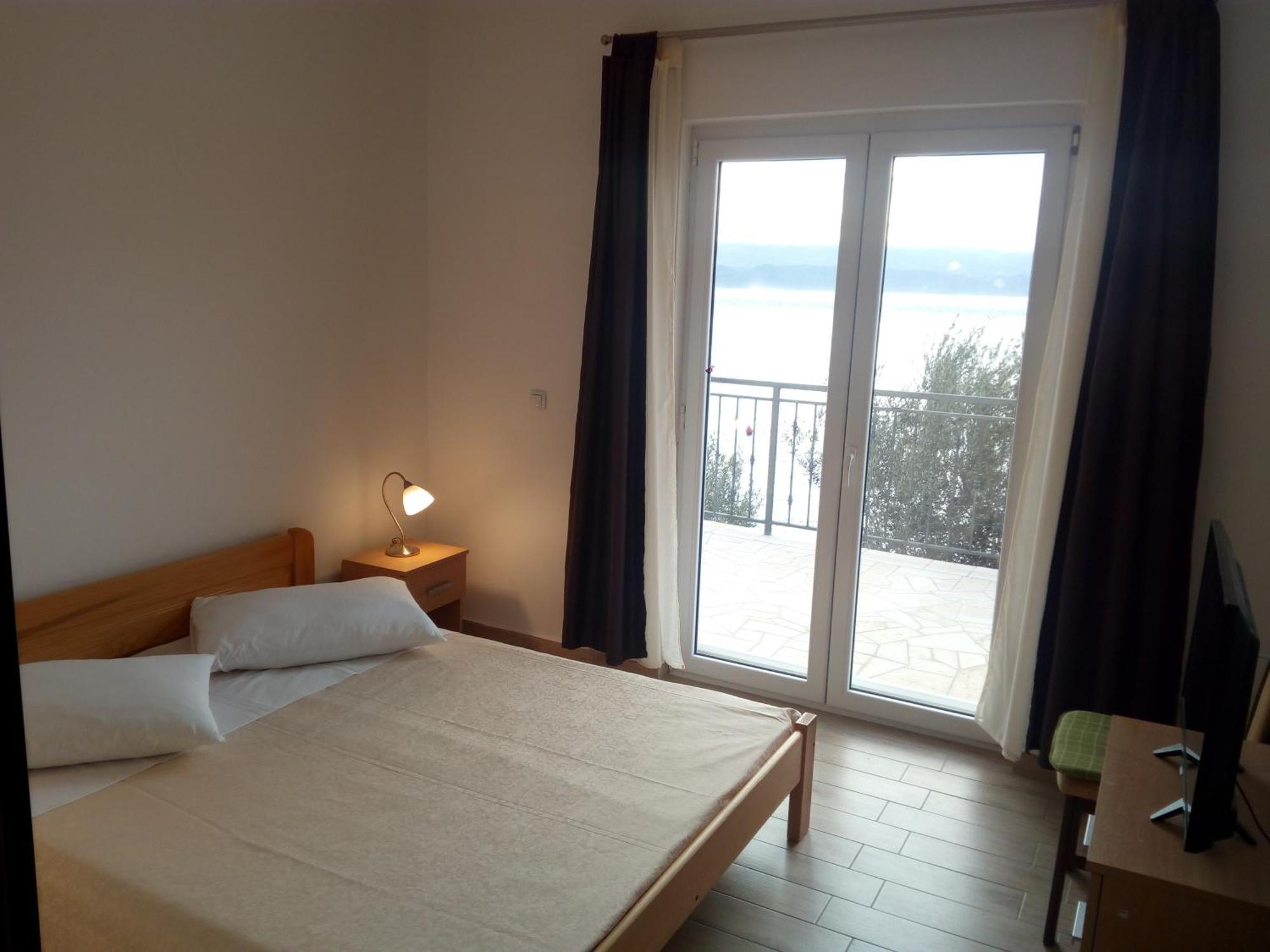Apartment On The Beach Локва-Рогозница Экстерьер фото