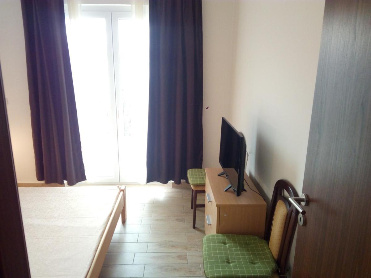 Apartment On The Beach Локва-Рогозница Экстерьер фото