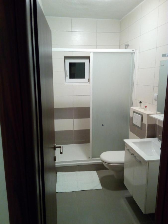Apartment On The Beach Локва-Рогозница Экстерьер фото