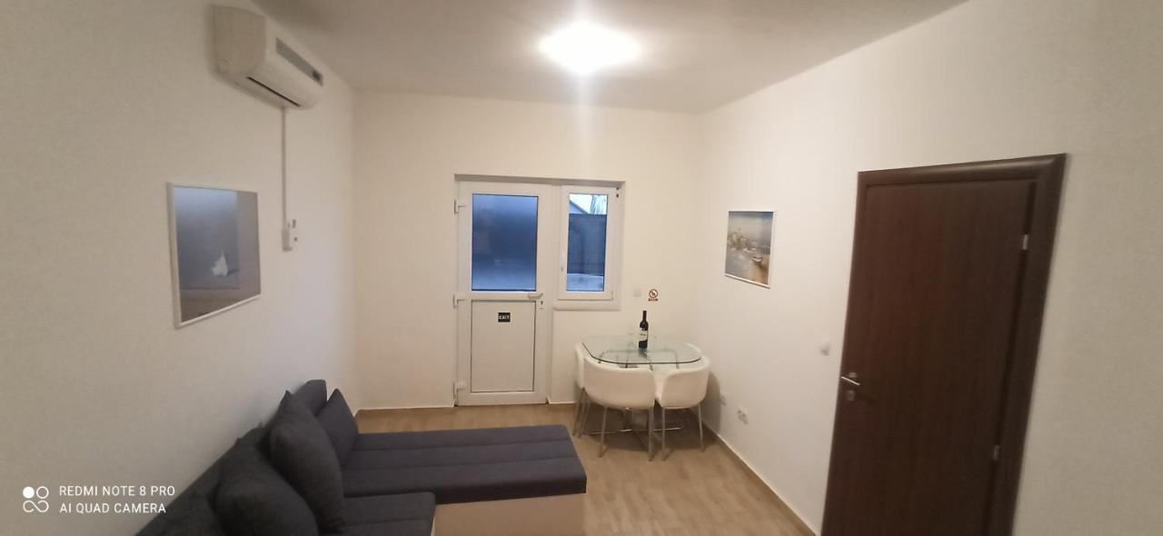Apartment On The Beach Локва-Рогозница Экстерьер фото